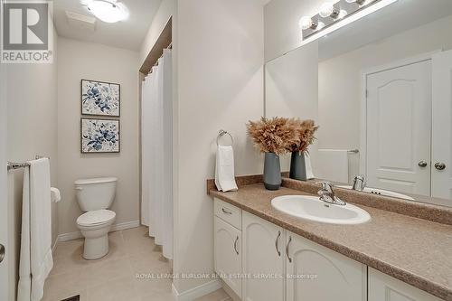 11 - 370 Stonehenge Drive, Hamilton, ON - Indoor Photo Showing Bathroom