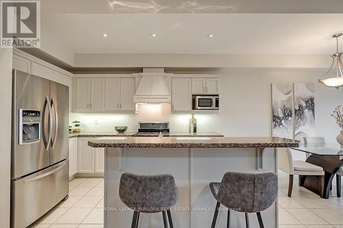 11 - 370 Stonehenge Drive, Hamilton, ON - Indoor Photo Showing Kitchen With Stainless Steel Kitchen