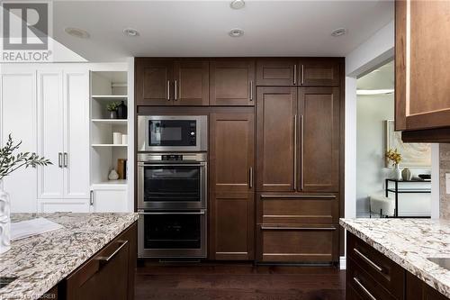 3500 Lakeshore Road W Unit# 815, Oakville, ON - Indoor Photo Showing Kitchen