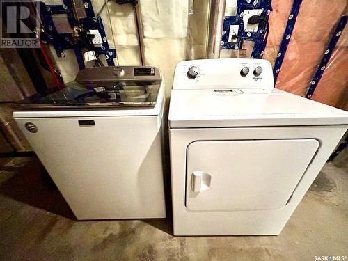 507 Parkdale Street, Carrot River, SK - Indoor Photo Showing Laundry Room