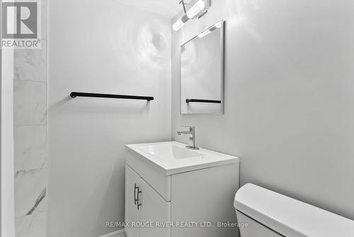 449 Drew Street, Oshawa (Central), ON - Indoor Photo Showing Bathroom