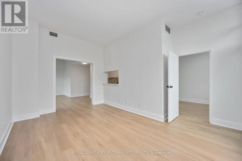 902 - 1901 Yonge Street, Toronto, ON - Indoor Photo Showing Other Room