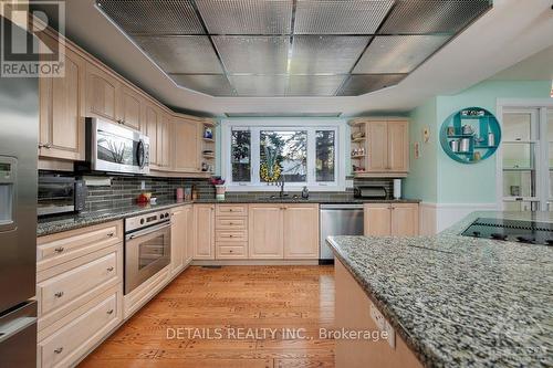 3 Wintergreen Drive, Ottawa, ON - Indoor Photo Showing Kitchen