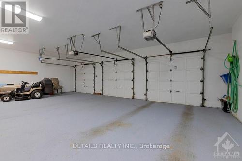 3 Wintergreen Drive, Ottawa, ON - Indoor Photo Showing Garage