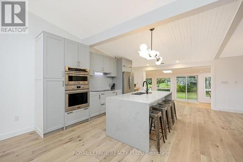 11753 Trafalgar Road, Halton Hills, ON - Indoor Photo Showing Kitchen