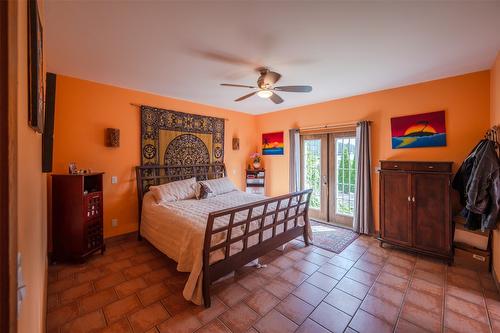 4084 Mclean Creek Road, Okanagan Falls, BC - Indoor Photo Showing Bedroom