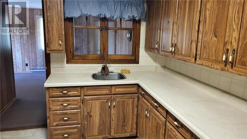 827 3Rd Avenue E, Owen Sound, ON - Indoor Photo Showing Kitchen