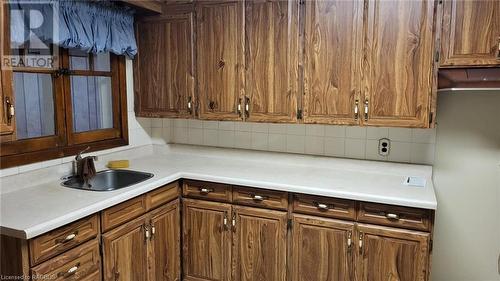 827 3Rd Avenue E, Owen Sound, ON - Indoor Photo Showing Kitchen