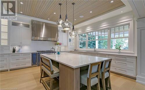 27 Park Avenue, Oakville, ON - Indoor Photo Showing Kitchen With Upgraded Kitchen