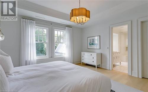 27 Park Avenue, Oakville, ON - Indoor Photo Showing Bedroom