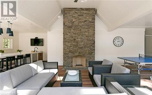 27 Park Avenue, Oakville, ON - Indoor Photo Showing Living Room