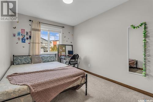 110 2007 Pohorecky Crescent, Saskatoon, SK - Indoor Photo Showing Bedroom