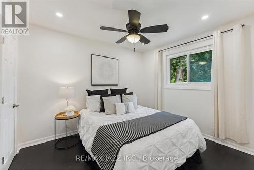 1121 Brock Street S, Whitby (Downtown Whitby), ON - Indoor Photo Showing Bedroom