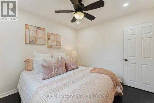 1121 Brock Street S, Whitby (Downtown Whitby), ON - Indoor Photo Showing Bedroom