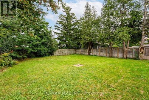 1121 Brock Street S, Whitby (Downtown Whitby), ON - Outdoor With Backyard