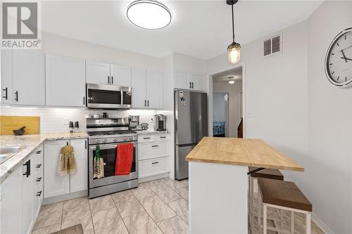 23 Wilmot Young Place, Brockville, ON - Indoor Photo Showing Kitchen