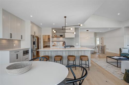 1157 Elk Street, Penticton, BC - Indoor Photo Showing Kitchen With Upgraded Kitchen