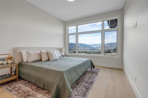 1157 Elk Street, Penticton, BC - Indoor Photo Showing Bedroom