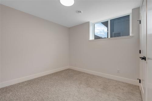 1157 Elk Street, Penticton, BC - Indoor Photo Showing Other Room