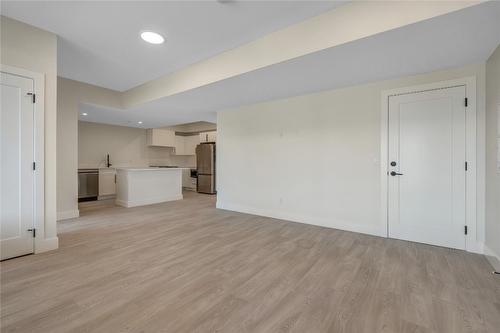 1157 Elk Street, Penticton, BC - Indoor Photo Showing Kitchen