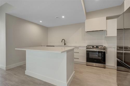 1157 Elk Street, Penticton, BC - Indoor Photo Showing Kitchen