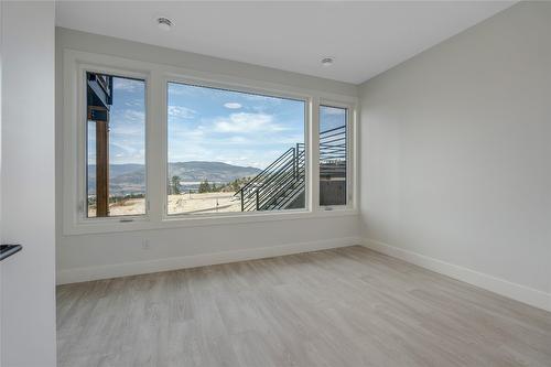 1157 Elk Street, Penticton, BC - Indoor Photo Showing Other Room