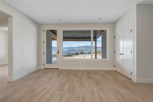 1157 Elk Street, Penticton, BC - Indoor Photo Showing Other Room