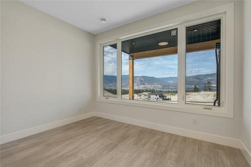 1157 Elk Street, Penticton, BC - Indoor Photo Showing Other Room