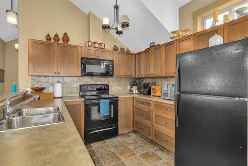 62 Elk Street, Vernon, BC - Indoor Photo Showing Kitchen With Double Sink