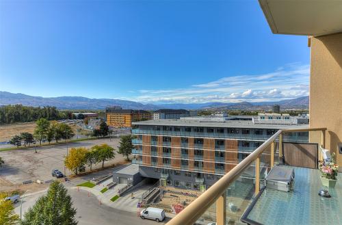 805-1947 Underhill Street, Kelowna, BC - Outdoor With View