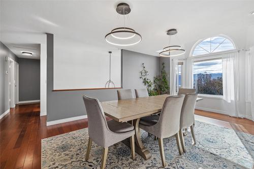 2624 Wild Horse Drive, West Kelowna, BC - Indoor Photo Showing Dining Room