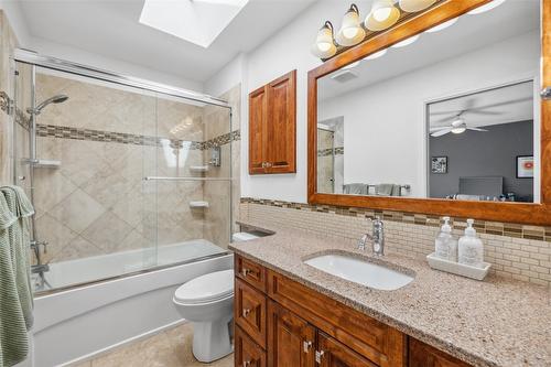 2624 Wild Horse Drive, West Kelowna, BC - Indoor Photo Showing Bathroom