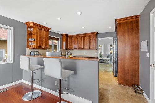 2624 Wild Horse Drive, West Kelowna, BC - Indoor Photo Showing Kitchen