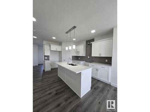 17707 70 St Nw, Edmonton, AB - Indoor Photo Showing Kitchen