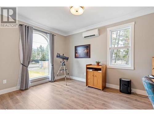 7255 Dunwaters Road, Kelowna, BC - Indoor