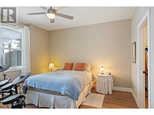 7255 Dunwaters Road, Kelowna, BC - Indoor Photo Showing Bedroom