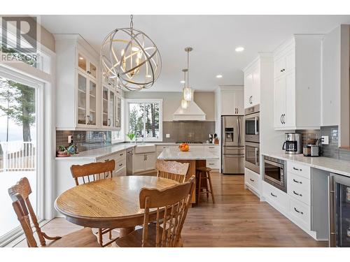 7255 Dunwaters Road, Kelowna, BC - Indoor Photo Showing Dining Room