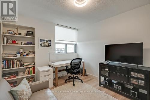 1003 - 700 Dynes Road, Burlington, ON - Indoor