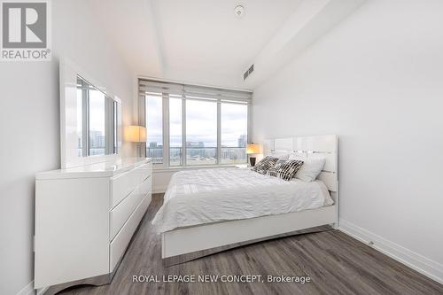 Ph307 - 75 Canterbury Place, Toronto, ON - Indoor Photo Showing Bedroom