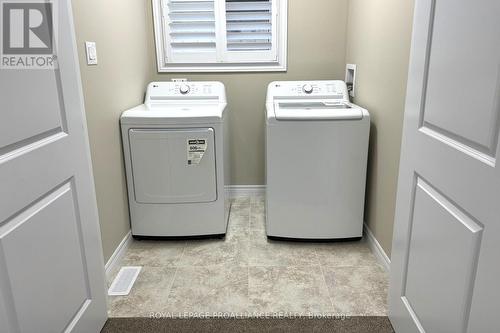 18 York Drive, Peterborough (Northcrest), ON - Indoor Photo Showing Laundry Room