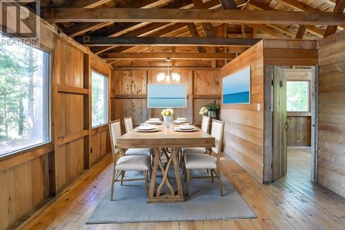 1470 Island 90, Georgian Bay, ON - Indoor Photo Showing Dining Room