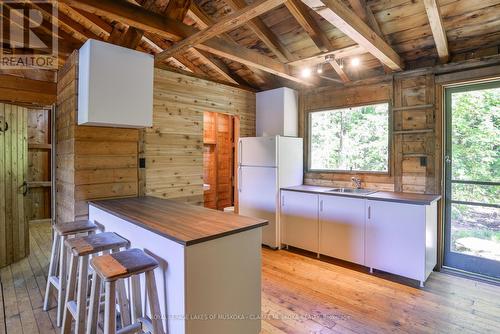 1470 Island 90, Georgian Bay, ON - Indoor Photo Showing Kitchen