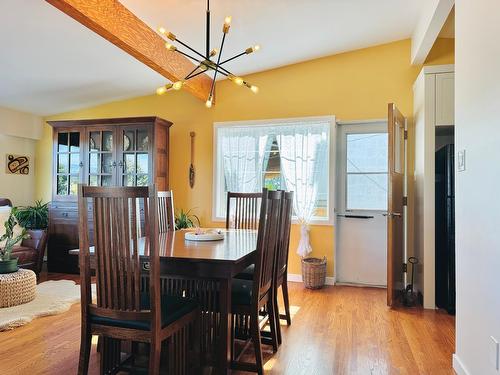 600 14Th Avenue S, Cranbrook, BC - Indoor Photo Showing Dining Room