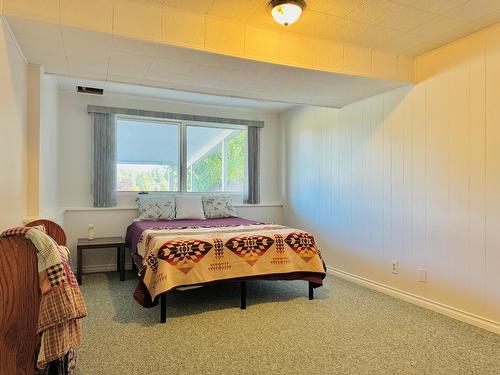 600 14Th Avenue S, Cranbrook, BC - Indoor Photo Showing Bedroom