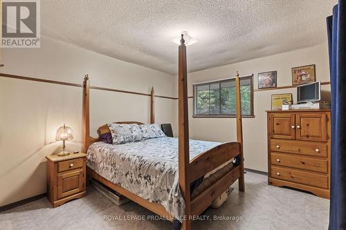 1911 Ormsbee Road, South Frontenac, ON - Indoor Photo Showing Bedroom