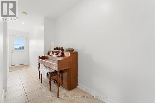 53 Essex Street, Toronto, ON - Indoor Photo Showing Other Room