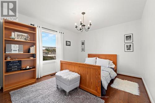 53 Essex Street, Toronto, ON - Indoor Photo Showing Bedroom