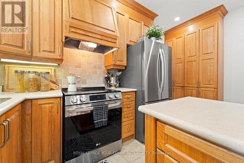 53 Essex Street, Toronto, ON - Indoor Photo Showing Kitchen