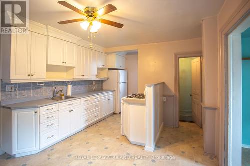 1 Meda Street, St. Thomas, ON - Indoor Photo Showing Kitchen