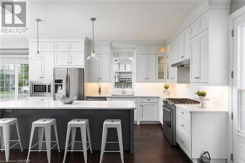 2457 Clayborne Place, Oakville, ON - Indoor Photo Showing Kitchen With Upgraded Kitchen